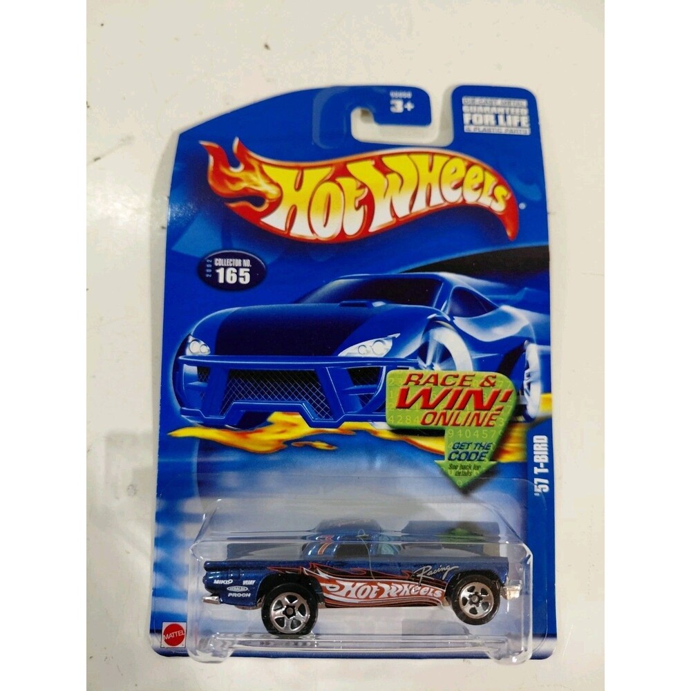 NIP Hot Wheels 2001 1:64 Die Cast Racing 1957 Ford Thunderbird Coupe Classic Car